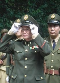粗暴挺进高h警察壮军人小说
